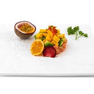 305 Tartare salmone special