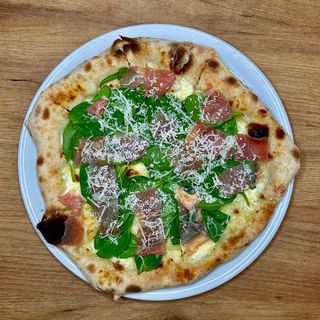 Pizza Prosciutto e spinaci