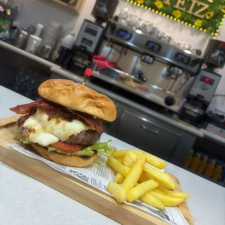 Hamburguesa La costeña