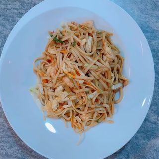 38. Tallarines 77 con Gambas