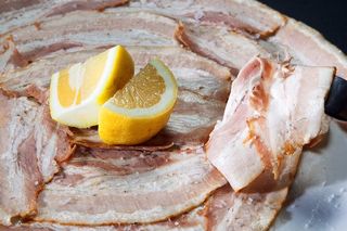 Bocadillo De Chicharrones Especiales