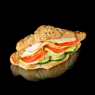 Круасан з куркою 