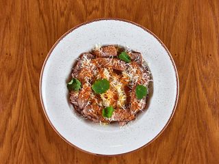 Паста з яловичиною під соусом Карбонара (360г)