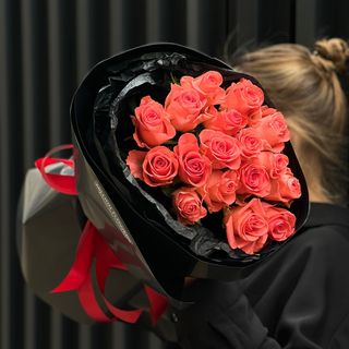 19 троянд Вау