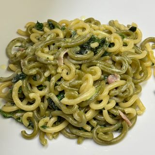 Gramigna pancetta e spinaci