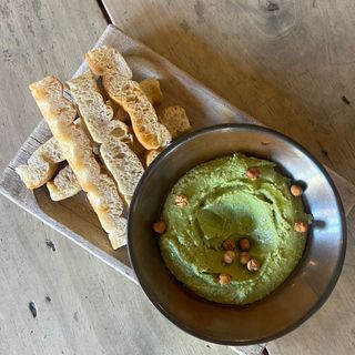 Hummus de Albahaca