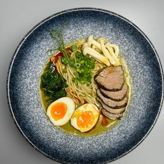 PISTACHIO BEEF RAMEN