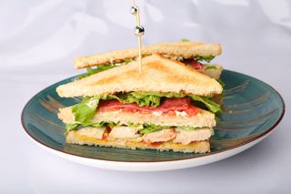 Клаб-сэндвич (1 пор.)