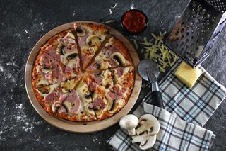 Пица Прошуто Фунги