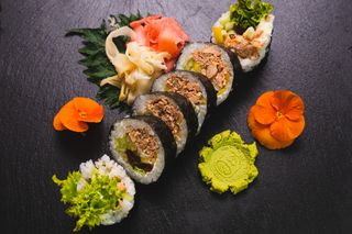 Futomaki Łosoś pieczony 6 szt.