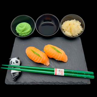 Nigiri z łososiem - 2 szt