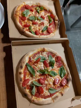 Пица Маргарита (400г)