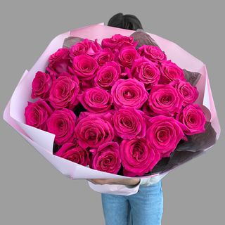 25 malinowych róż 