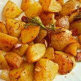 Patatas Salteadas Con Ajo Y Romero