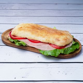 Sendvič sa pilećom salatom