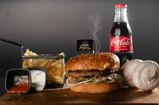 Mama Burgers Special sa pomfritom Meni 1