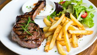 Platou cotlet de porc la gratar