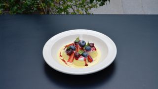 მაჭკატები ალუბლის კომპოტეთი და ინგლისური კრემით