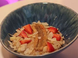 Вівсянка з фруктами