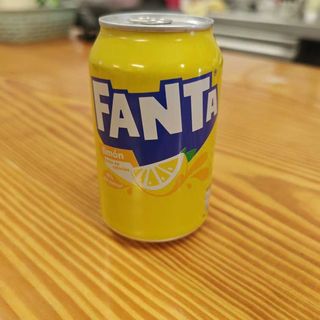 Fanta limón lata 