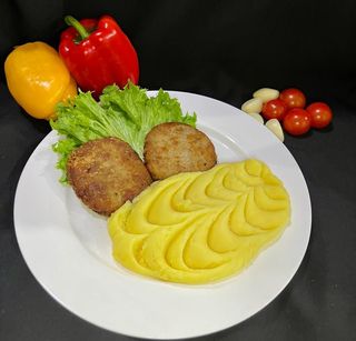 Котлеты по-домашнему (2 шт.)