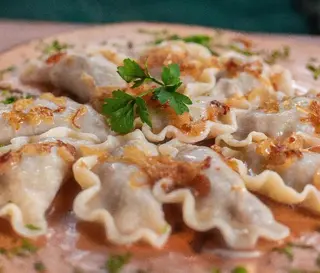 Pierogi z mięsem i pieprzem