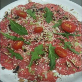 Carpaccio De Buey Con Foie Y Aceite De Trufas