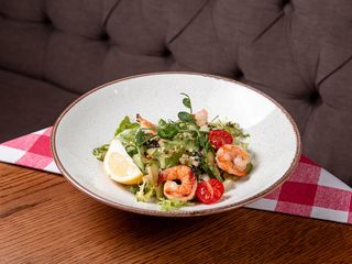 Салат з креветками (200г)