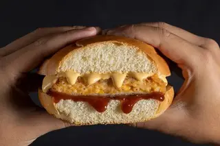 BBQ Macaroni Burger