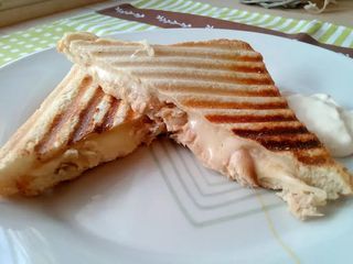 Posni sendvič sa tunom