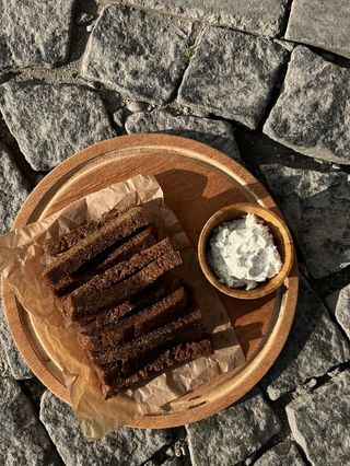 Grenki / garlic sauce