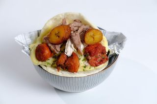Arepa O Patacón Con Todo
