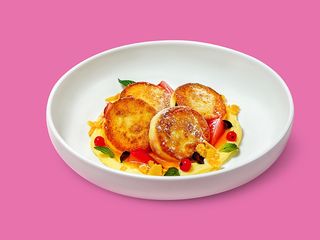 Brânzoaice cu cremă de vanilie