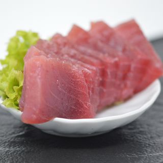 S002.Sashimi di tonno - 9 pezzi