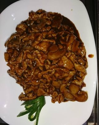 781. Ternera con champiñones SIN VERDURAS 