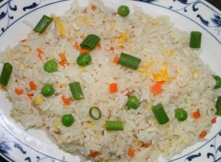 85，Arroz Frito con Verduras