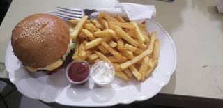 Jay Cheese Burger + Frites + Boisson