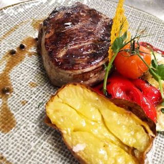 Biftek u bordo sosu 300g