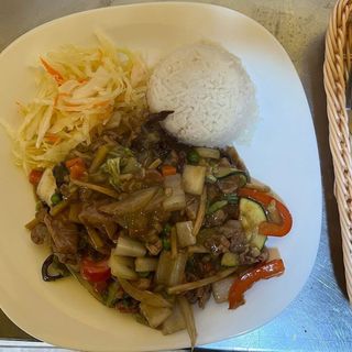 Wołowina w żółtym curry łagodna