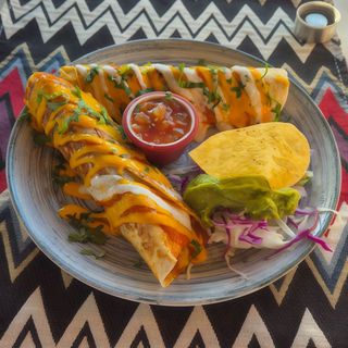 Enchilada De Pollo Ranchero