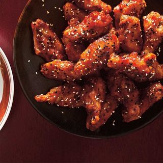 BBQ & SESAME WINGS