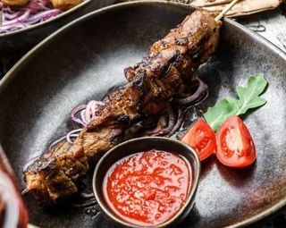 Frigărui de porc la grătar