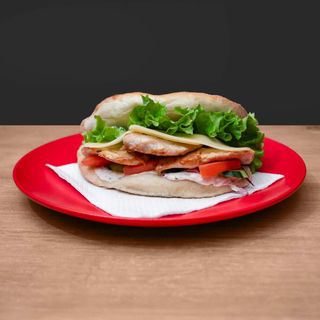 Combo pileći sendvič