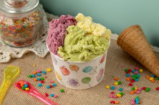 ნაყინი 300 გრ ჭიქით