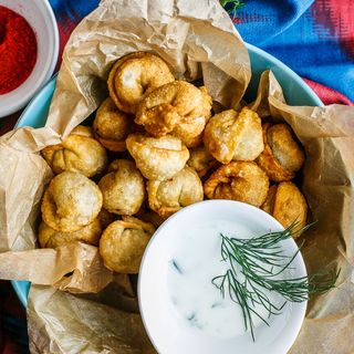 Жареные пельмени с говядиной.