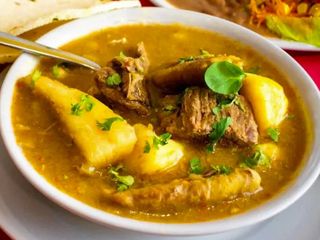Sancocho Y Chuleta De Cerdo