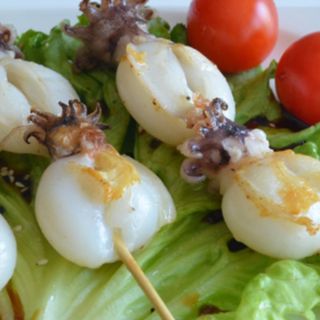 Spiedini di calamari alla griglia