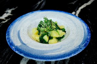 Cartofi mediteraneeni cu spanac