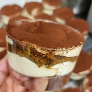 TIRAMISÙ artigianale in vaschetta.   4/5 persone 