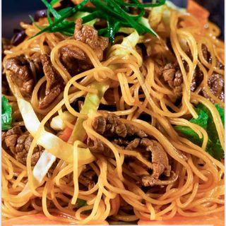 Bún xào thịt bò